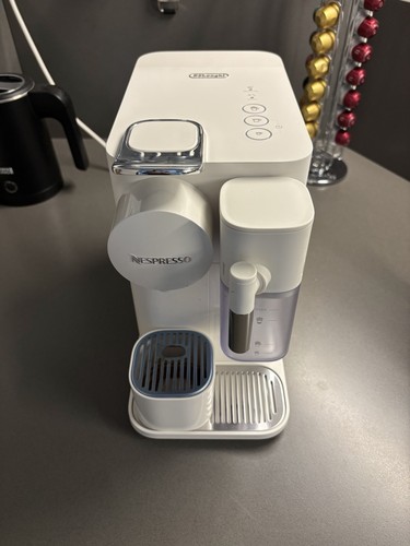 Longhi nespresso lattissima - de'longhi,
